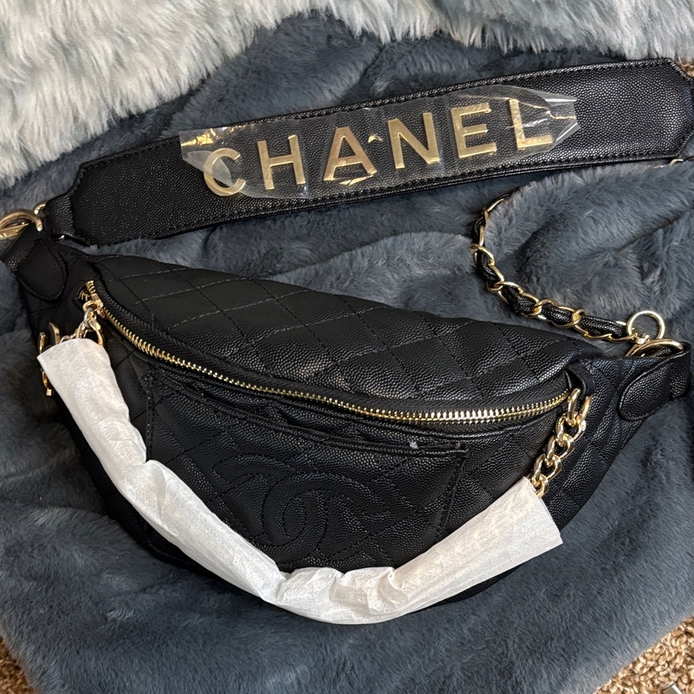 Chanel VIP Precision Black Quilted Crossbody Bag - Picture 7 of 7